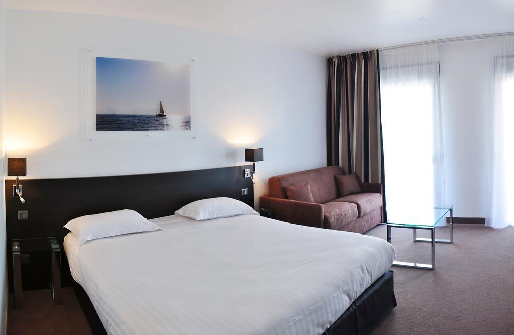 Golden Tulip Pornic Suites- Appart Hotel Exteriör bild