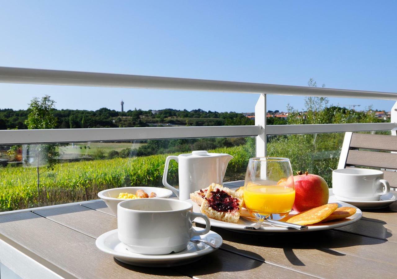 Golden Tulip Pornic Suites- Appart Hotel Exteriör bild