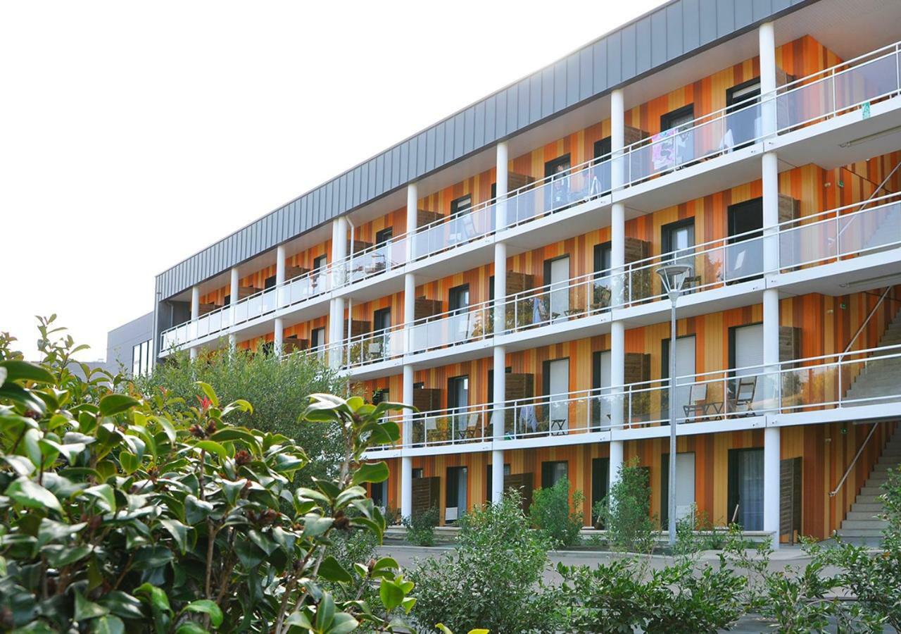 Golden Tulip Pornic Suites- Appart Hotel Exteriör bild