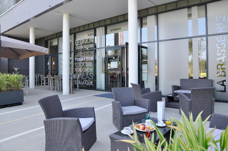 Golden Tulip Pornic Suites- Appart Hotel Exteriör bild